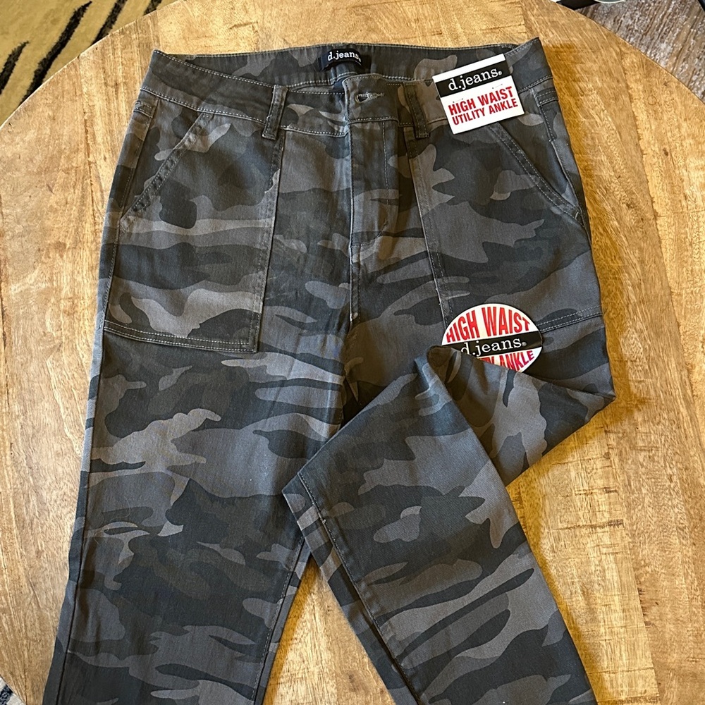 d. jeans Womens High Waist Utility Ankle Skinny Camo Pants - Black & Gray